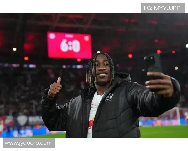 国王杯精彩对决里昂逆转利物浦帽子戏法引爆全场激情