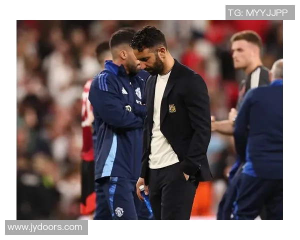 足总杯激战热刺与曼联互交白卷红牌争议引发全场热议