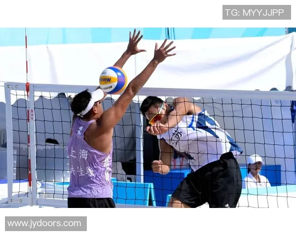 重庆排球队在排球比赛中取得新突破经验排名创新高引发广泛关注