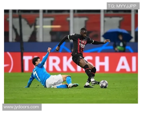 切尔西逆转战胜AC米兰全场沸腾争议判罚引发热议