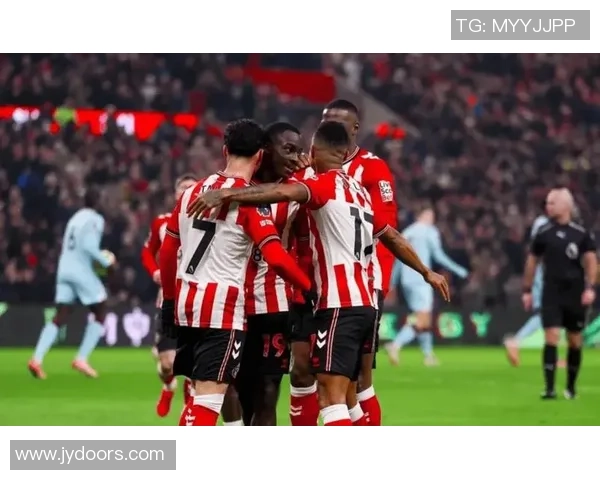 欧冠历史冷门波尔图逆转曼联红牌风波引发全场热议 欧冠历史冷门波尔图逆转曼联红牌风波引发全场热议