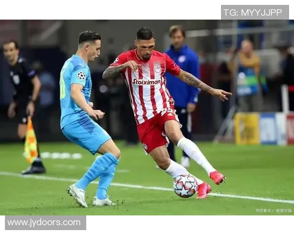 足总杯激战巴萨与巴黎圣日耳曼互交白卷补时进球引发全场狂欢