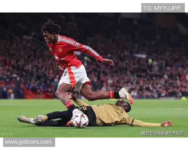 AC米兰狂胜曼联5-1帽子戏法点燃世界杯激情赛后精彩点评