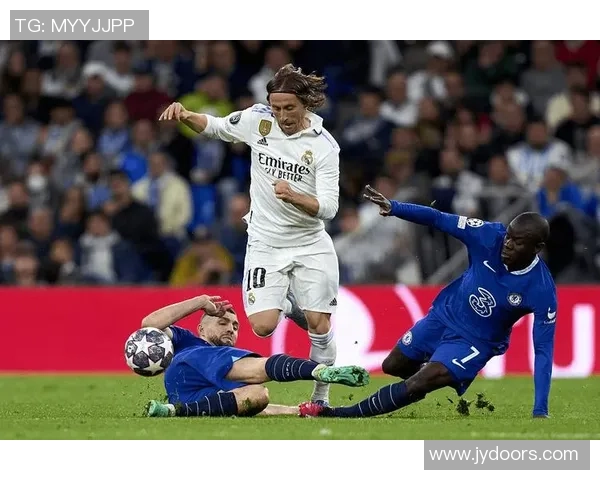 国王杯精彩对决尤文图斯大胜那不勒斯乌龙球引发全场热潮 国王杯精彩对决尤文图斯大胜那不勒斯乌龙球引发全场热潮