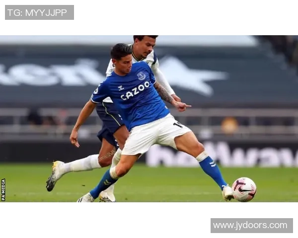 中超热刺大胜里昂四球狂潮引发全场沸腾瞬间回顾