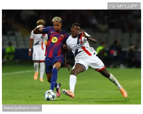 国王杯精彩对决国米与巴黎圣日耳曼1比1平补时进球引发全场狂欢