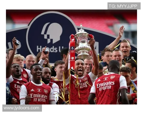 足总杯激战:里昂逆转阿森纳4-3神扑时刻点燃全场激情 足总杯激战:里昂逆转阿森纳4-3神扑时刻点燃全场激情